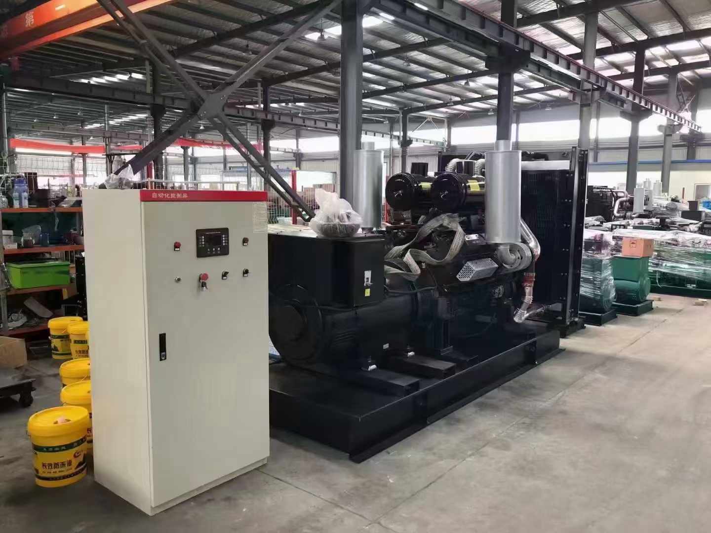 安乡柴油发电机运行时的噪音和振动水平如何？